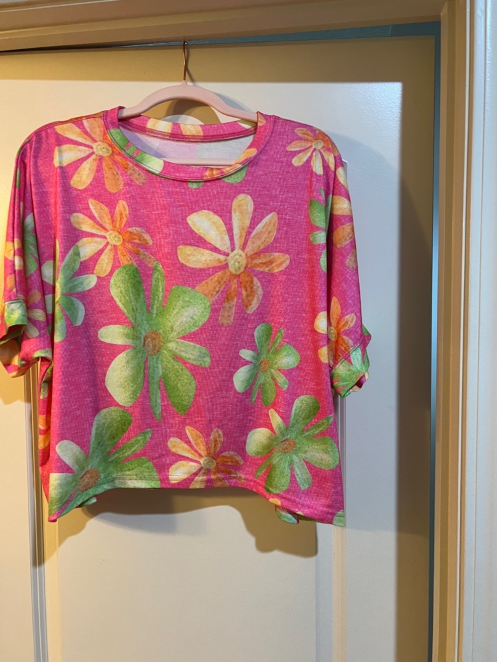 Source Unknown Pink Floral Short Sleeve Tee